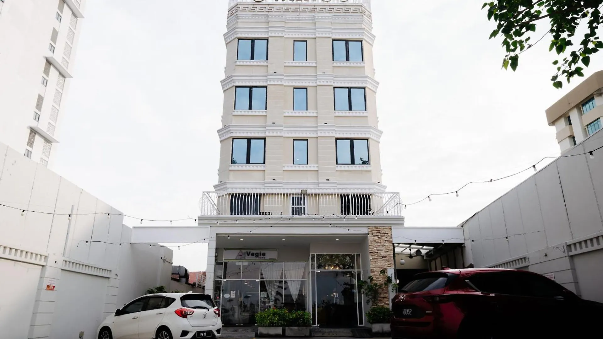 Wangs Hotel Gurney Drive location